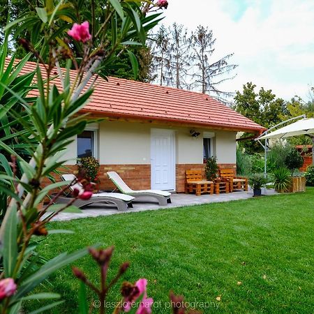Ciprus Porta Apartmanok Balatonkenese Exterior foto