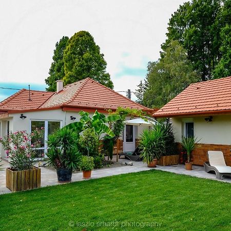 Ciprus Porta Apartmanok Balatonkenese Exterior foto