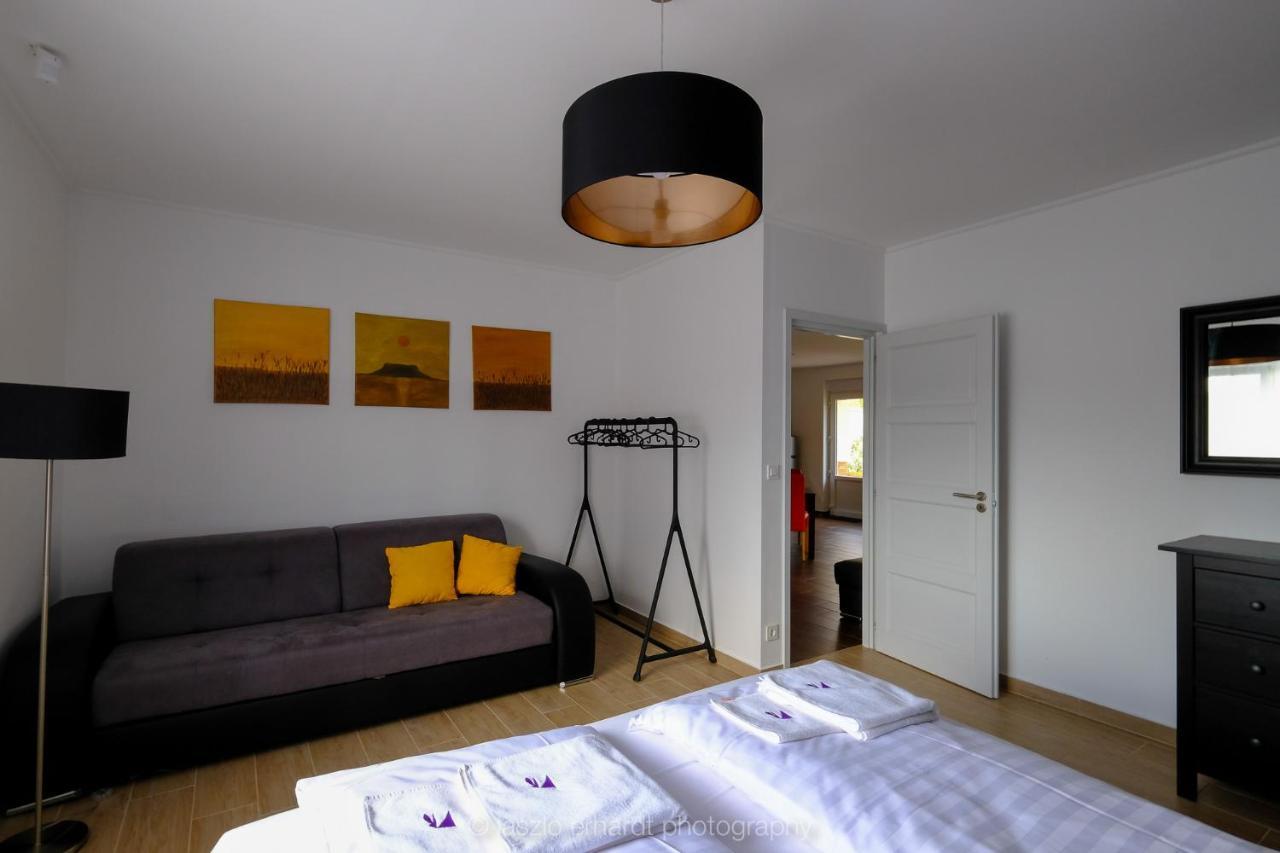Ciprus Porta Apartmanok Balatonkenese Exterior foto