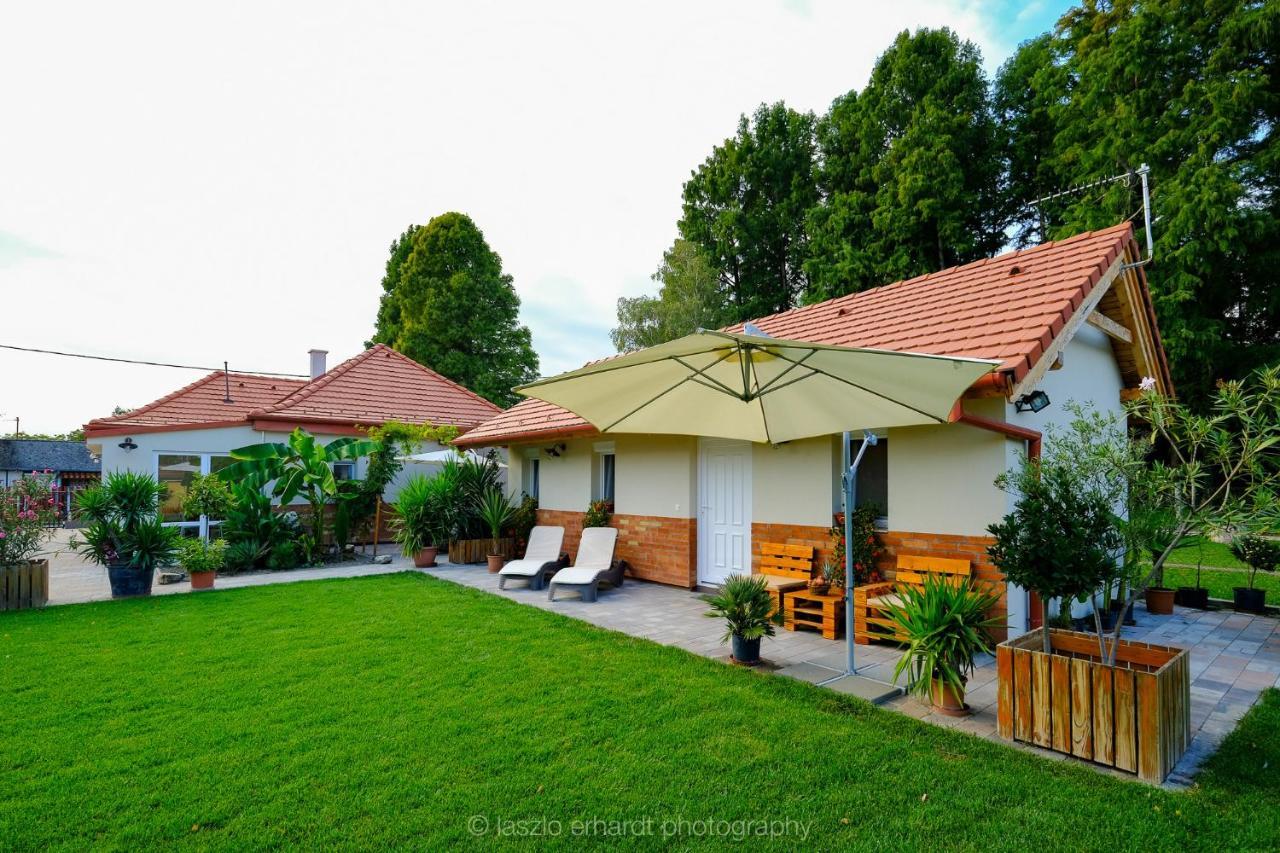 Ciprus Porta Apartmanok Balatonkenese Exterior foto