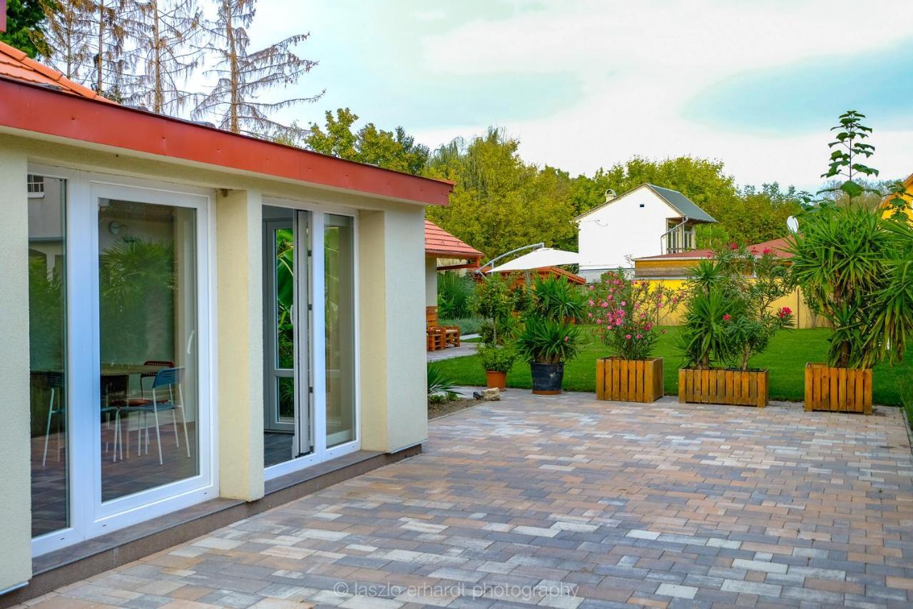 Ciprus Porta Apartmanok Balatonkenese Exterior foto